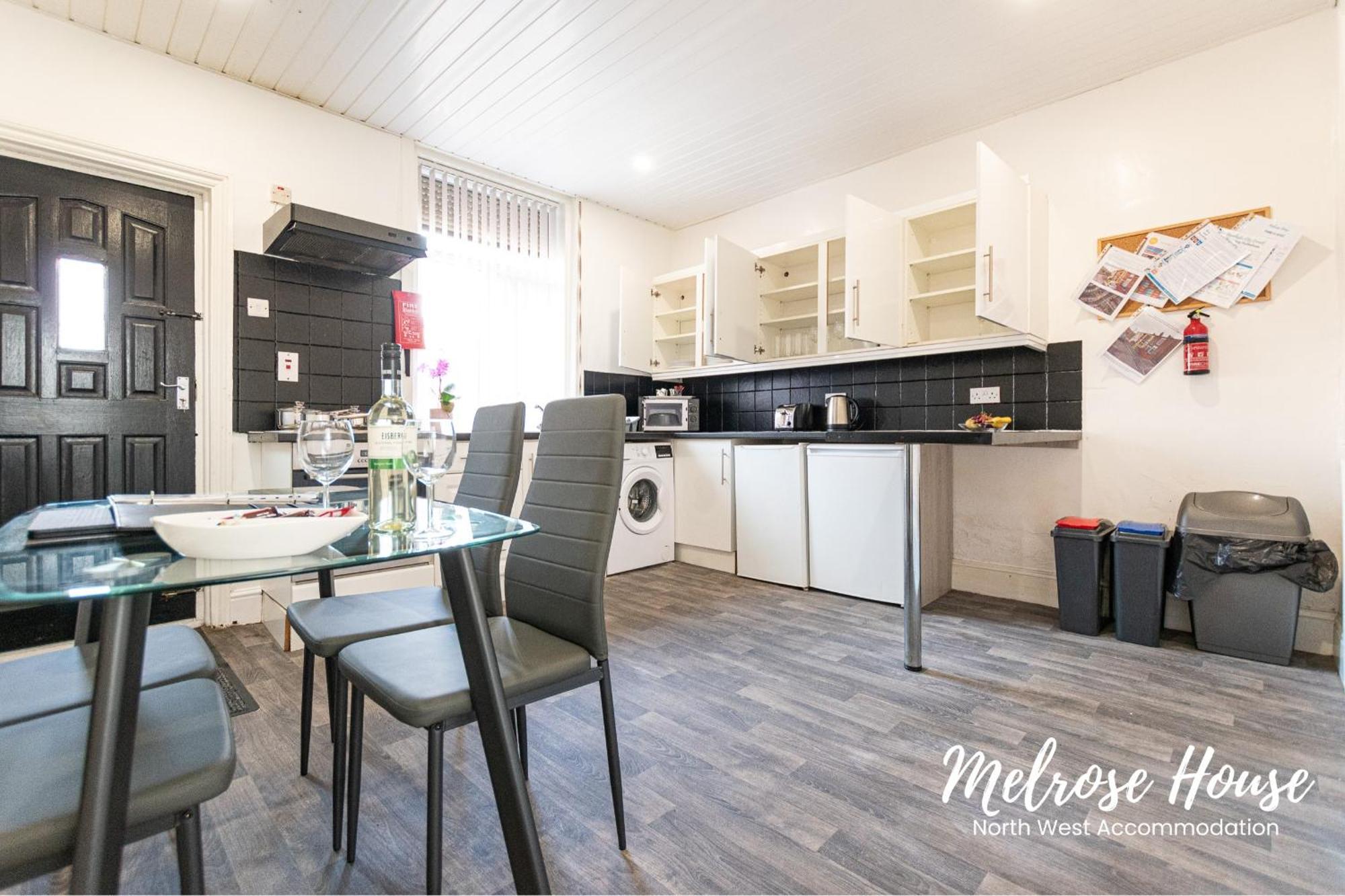 Manchester Work Stays 2Br Home With Parking & Wifi Extérieur photo