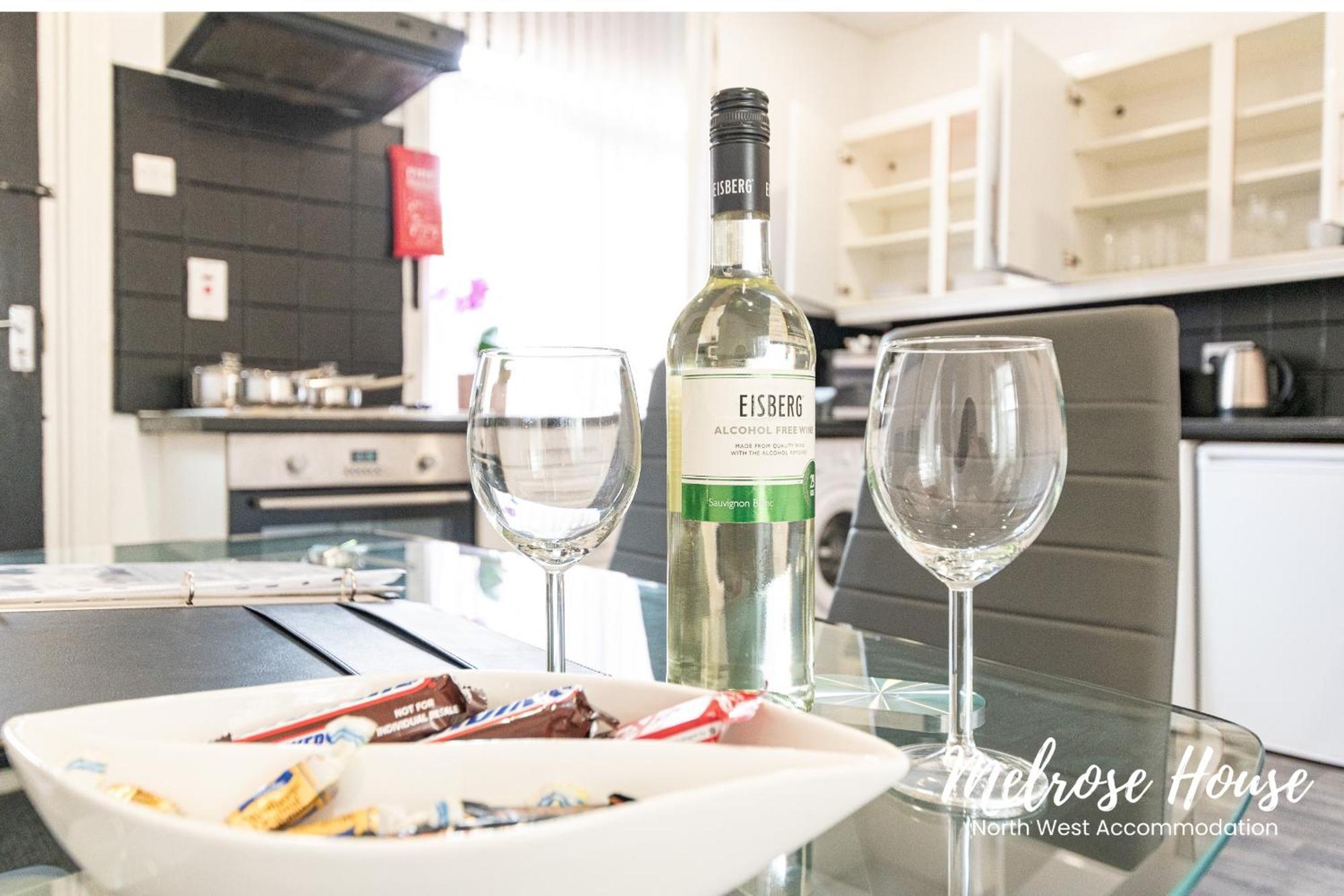 Manchester Work Stays 2Br Home With Parking & Wifi Extérieur photo