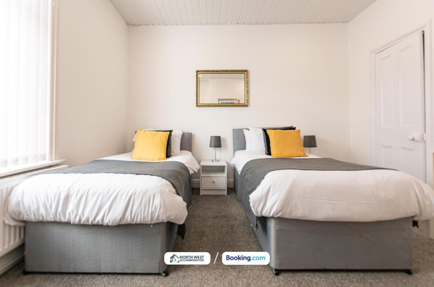 Manchester Work Stays 2Br Home With Parking & Wifi Extérieur photo