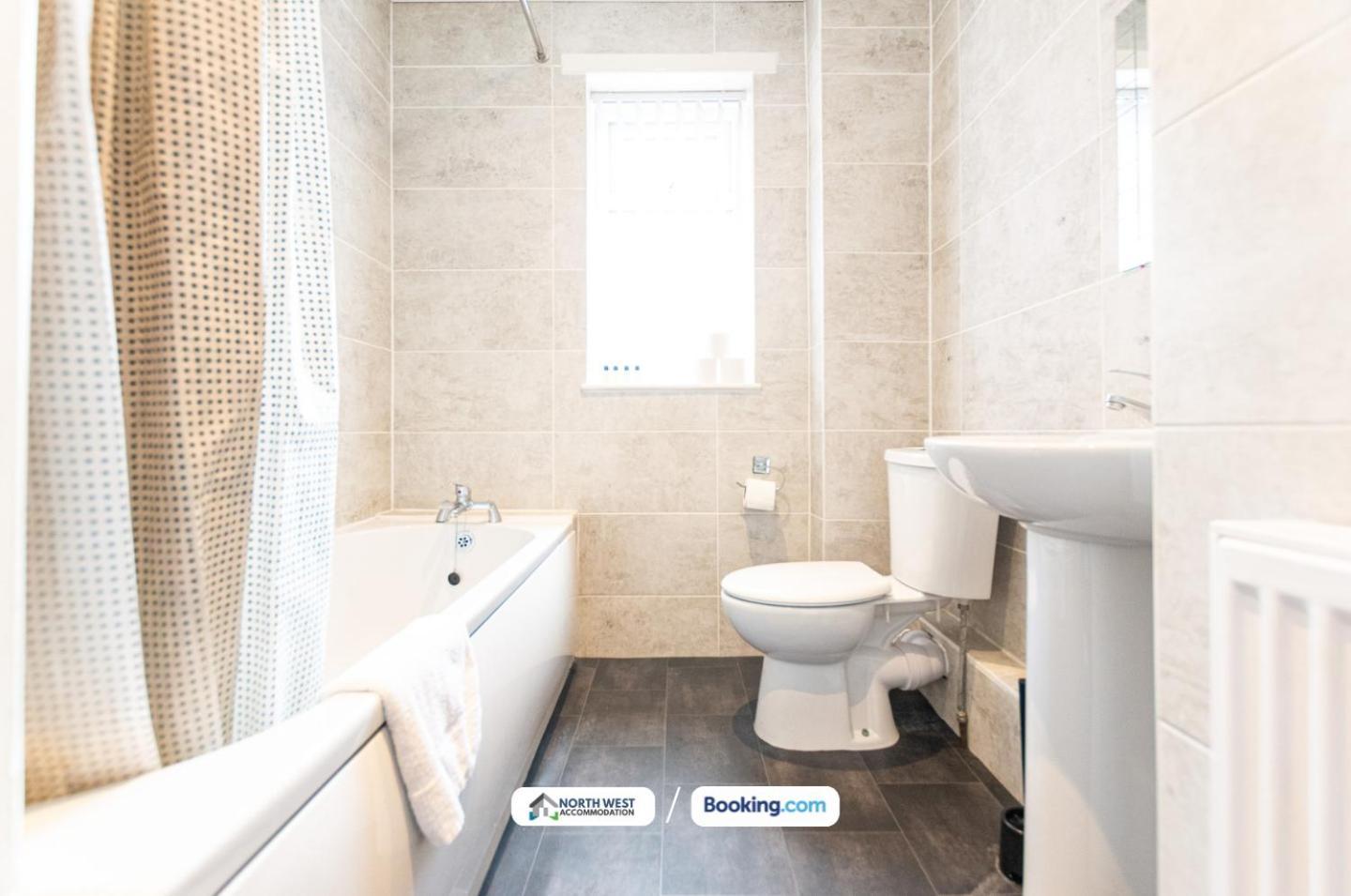 Manchester Work Stays 2Br Home With Parking & Wifi Extérieur photo